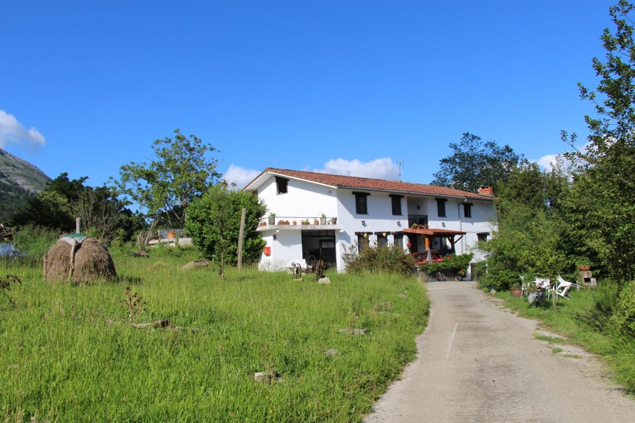 Balentziaga Séjour à la ferme *